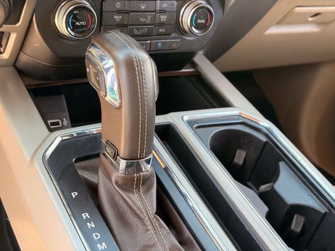 Used 2018 Ford F150 Lariat w/ Equipment Group 502A Luxury AWD/4WD image 23
