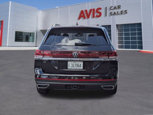 Used 2025 Volkswagen Atlas SE image 7