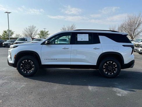 Used 2025 Chevrolet Traverse Z71 w/ Enhanced Driving Package image 9