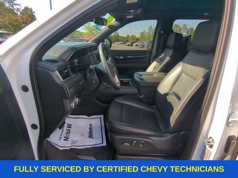 Used 2023 GMC Yukon XL Denali AWD/4WD image 23
