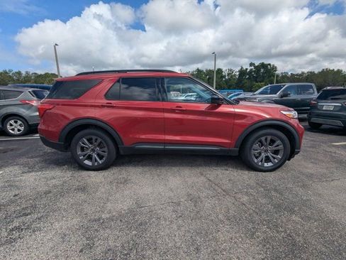Used 2022 Ford Explorer XLT w/ Equipment Group 202A RWD image 4