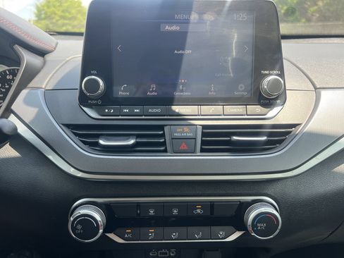 Certified 2024 Nissan Altima 2.5 SR FWD image 5