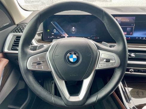 Used 2024 BMW X7 xDrive40i AWD/4WD image 21