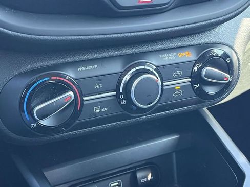 Used 2023 Kia Soul LX w/ LX Technology Package image 29