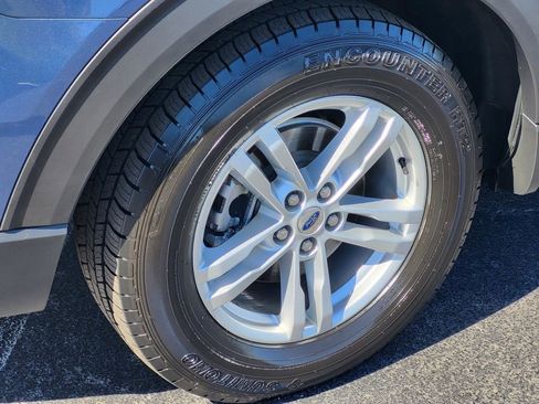 Used 2020 Ford Explorer XLT w/ Equipment Group 202A image 7