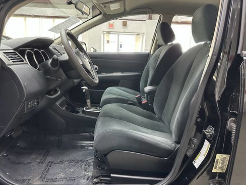 Used 2011 Nissan Versa 1.8 S image 11