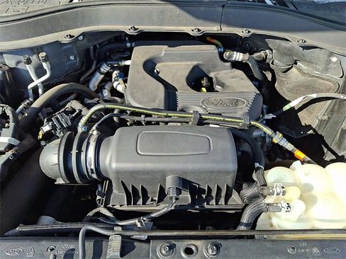 Certified 2020 Ford Explorer XLT image 28