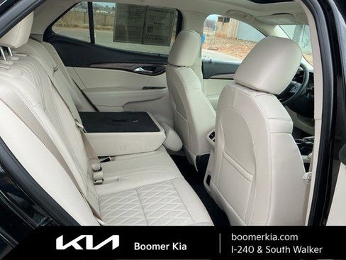 Used 2023 Buick Envision Avenir image 12