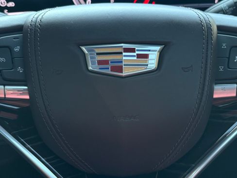 Used 2023 Cadillac Escalade ESV V AWD/4WD image 40