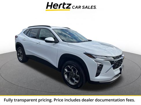 Used 2025 Chevrolet Trax LT FWD image 1