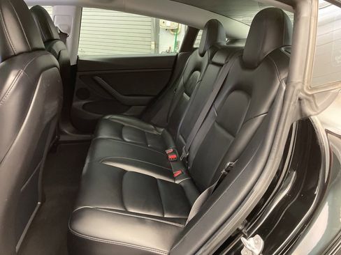 Used 2021 Tesla Model 3 Performance image 27