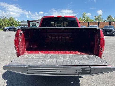 Used 2015 Ford F150 Platinum w/ Equipment Group 701A Luxury AWD/4WD image 19
