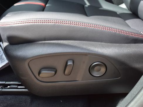 New 2026 Chevrolet Traverse RS w/ LPO, Floor Liner Package FWD image 14