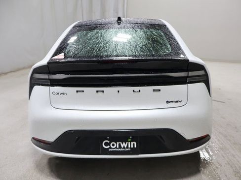 New 2026 Toyota Prius Plug-In Hybrid FWD image 6