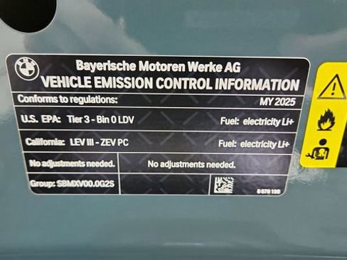 Used 2025 BMW i4 eDrive40 w/ Premium Package image 63