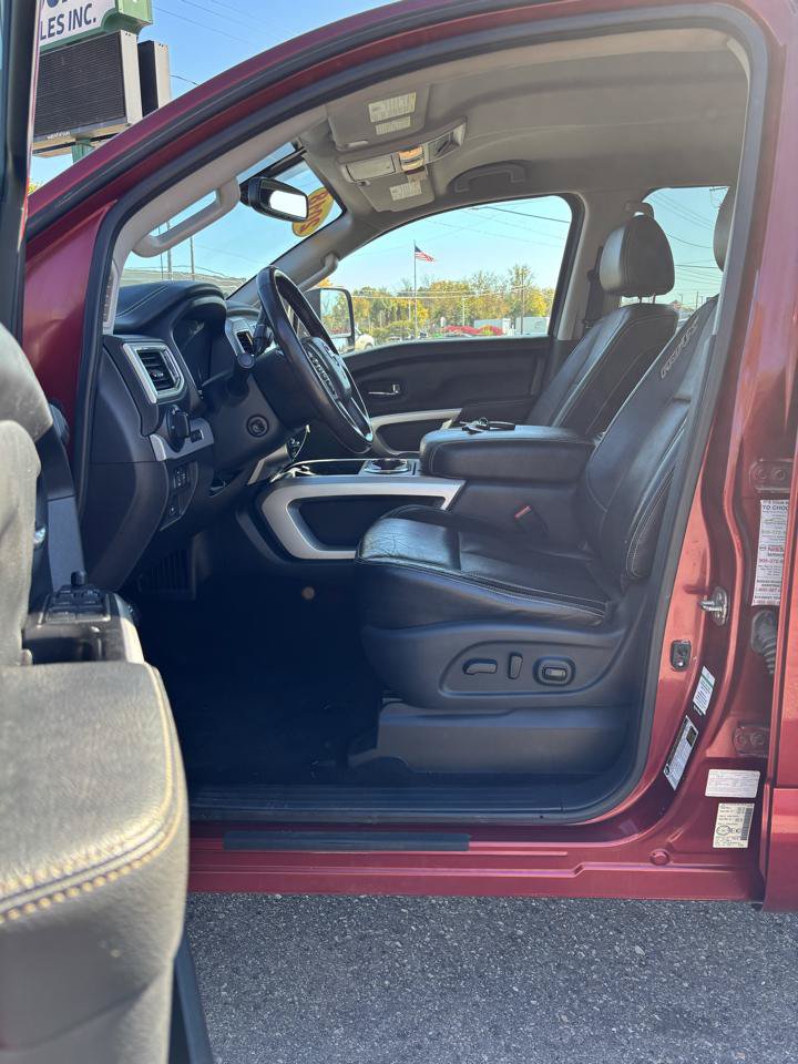 Used 2018 Nissan Titan PRO-4X AWD/4WD image 18