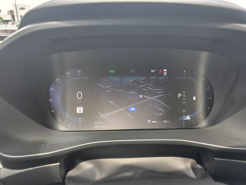 Used 2024 Volvo XC40 B5 Plus image 15