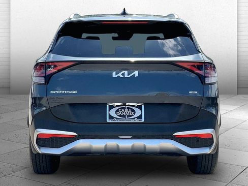 Used 2023 Kia Sportage EX AWD/4WD image 3
