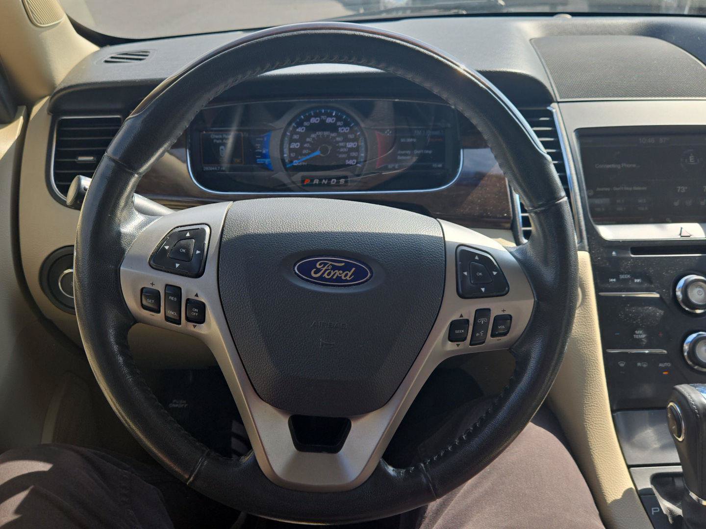 Used 2015 Ford Taurus Limited FWD image 17