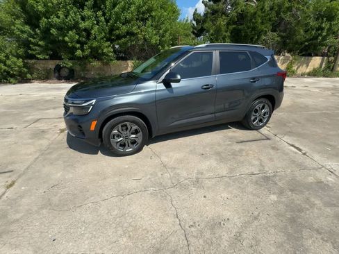 Used 2024 Kia Seltos S AWD/4WD image 4
