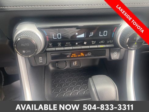 Used 2025 Toyota RAV4 XLE FWD image 32