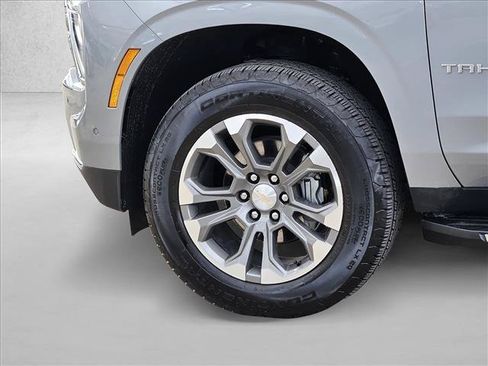 Used 2025 Chevrolet Tahoe LT w/ Comfort Package RWD image 9