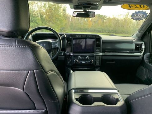 Used 2024 Ford F250 Lariat w/ Chrome Package image 15