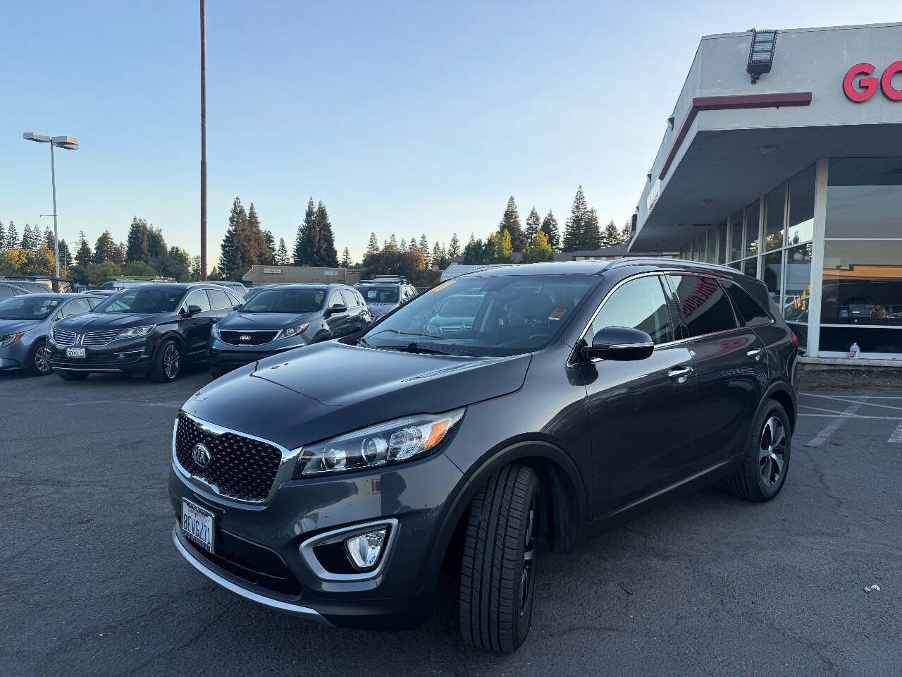 Used 2018 Kia Sorento EX FWD image 3