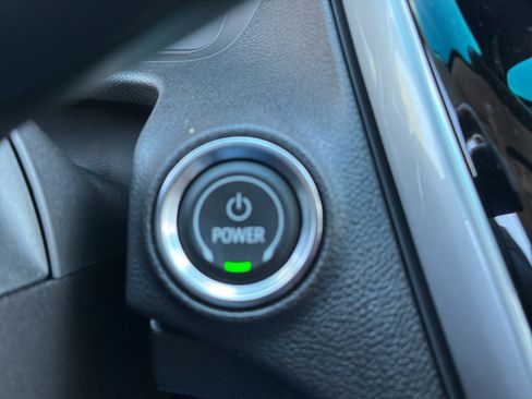 Used 2022 Chevrolet Bolt LT w/ Infotainment Package FWD image 29