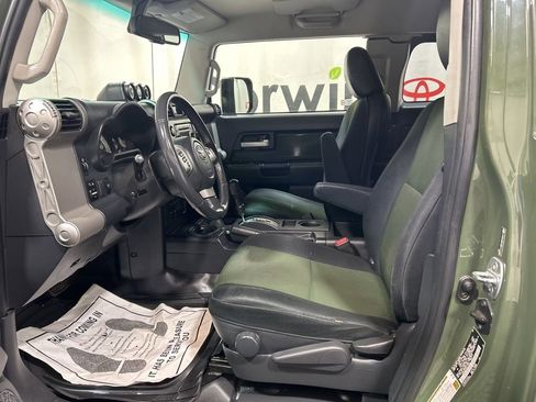 Used 2011 Toyota FJ Cruiser 4WD w/ Trail Teams Special Edition image 20