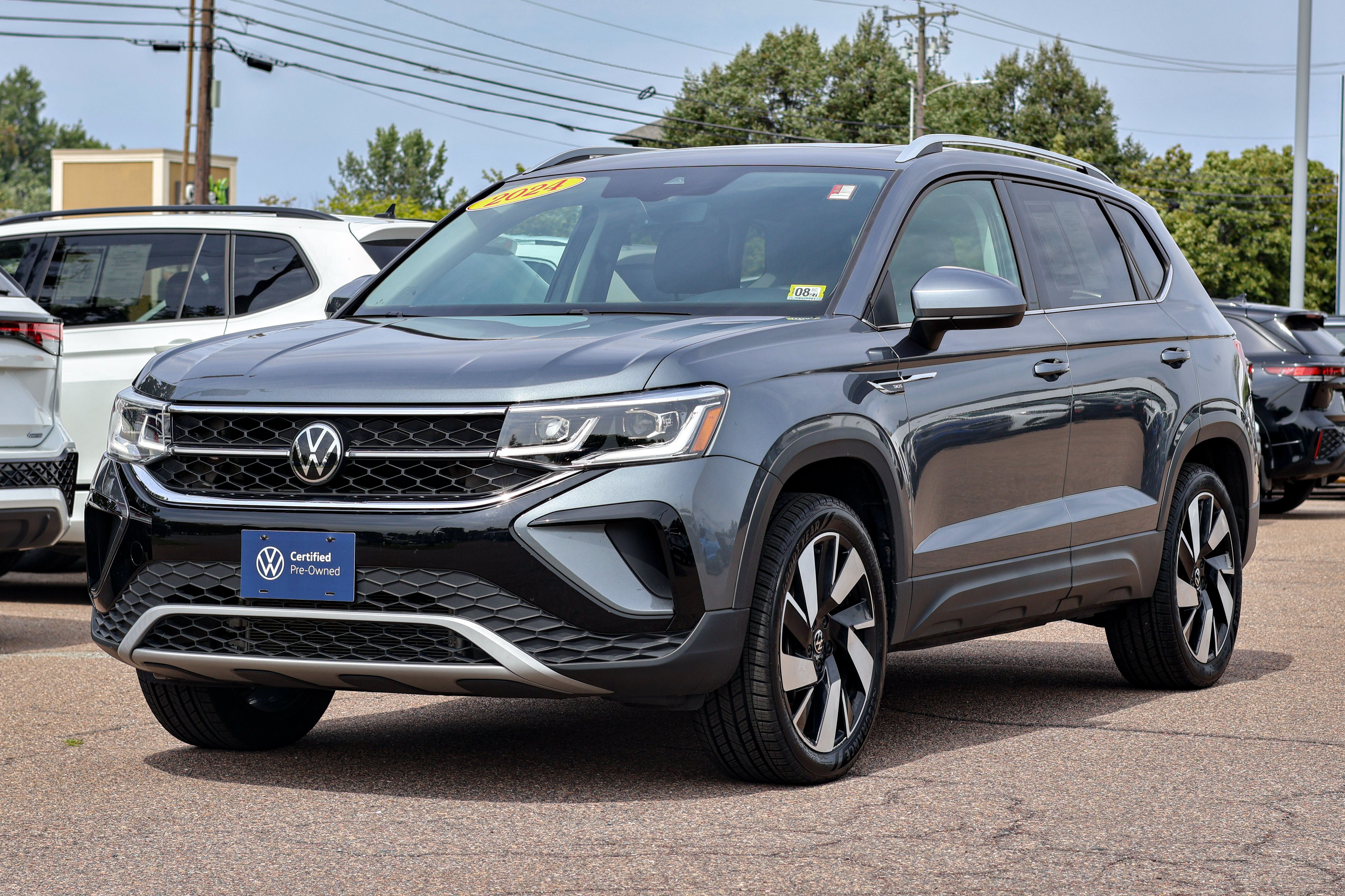 Certified 2024 Volkswagen Taos SEL AWD/4WD image 2