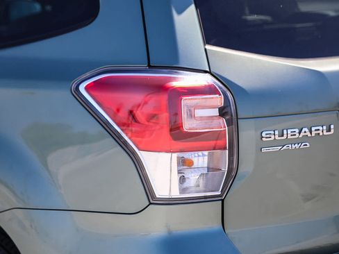 Used 2017 Subaru Forester 2.5i Premium AWD/4WD image 9