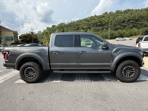 Used 2019 Ford F150 Raptor w/ Equipment Group 802A Luxury AWD/4WD image 4