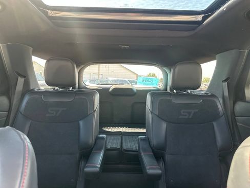 Used 2025 Ford Explorer ST w/ Sun And Sound Package AWD/4WD image 35