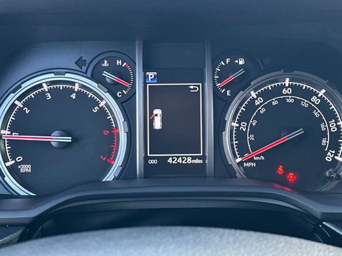 Used 2024 Toyota 4Runner TRD Off-Road image 23