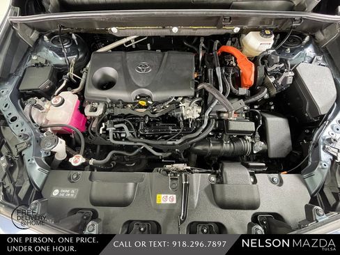 Used 2023 Toyota Venza XLE image 52