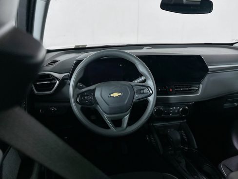 Used 2025 Chevrolet TrailBlazer LT image 17