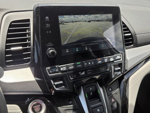 Certified 2024 Honda Odyssey Touring image 22