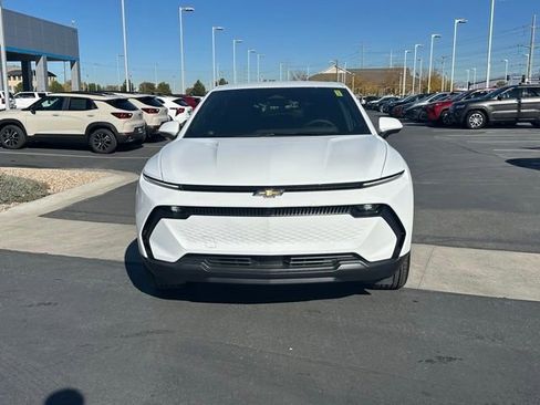 New 2026 Chevrolet Equinox EV LT w/ Comfort Package image 31