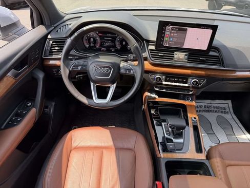 Used 2022 Audi Q5 2.0T Premium Plus w/ Premium Plus Package AWD/4WD image 13