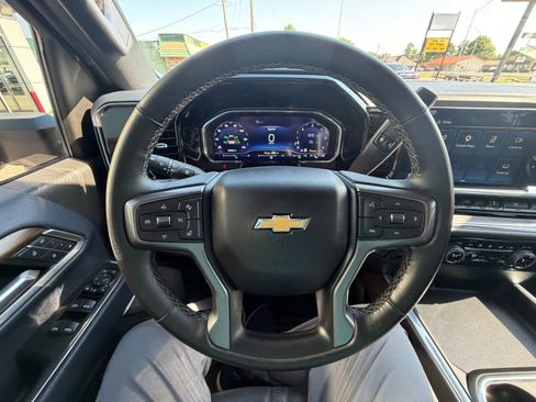 Used 2025 Chevrolet Silverado 3500 High Country w/ High Country Premium Package AWD/4WD image 17