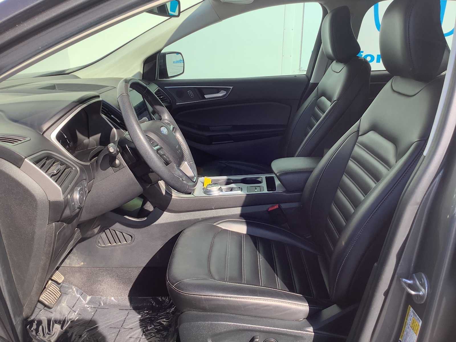 Used 2021 Ford Edge SEL w/ Convenience Package AWD/4WD image 3
