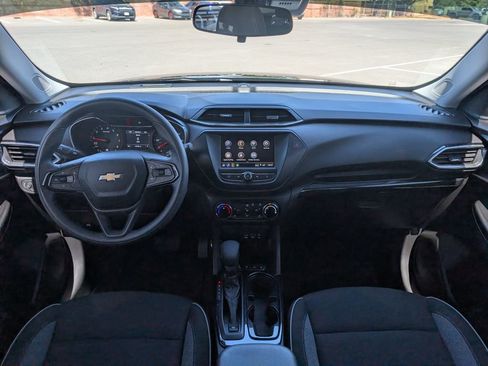 Used 2023 Chevrolet TrailBlazer LT FWD image 15