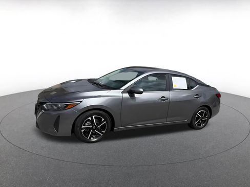 Used 2025 Nissan Sentra SV FWD image 8