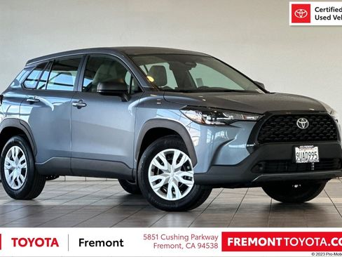 Certified 2025 Toyota Corolla Cross L image 1