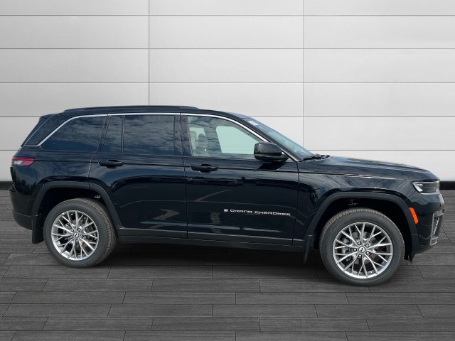 New 2027 Jeep Grand Cherokee Limited AWD/4WD image 2