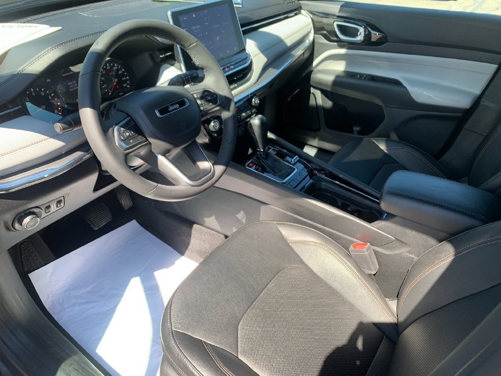 Used 2023 Jeep Compass Limited AWD/4WD image 8