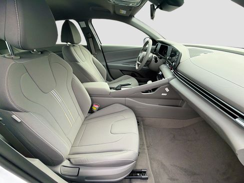New 2026 Hyundai Elantra Sport FWD image 20