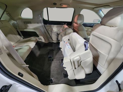 Used 2013 Lincoln MKT FWD image 11