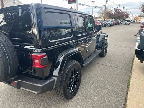Used 2024 Jeep Wrangler Unlimited Sahara image 7